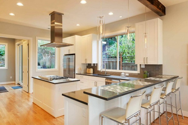 White kitchen black countertop trends 2021